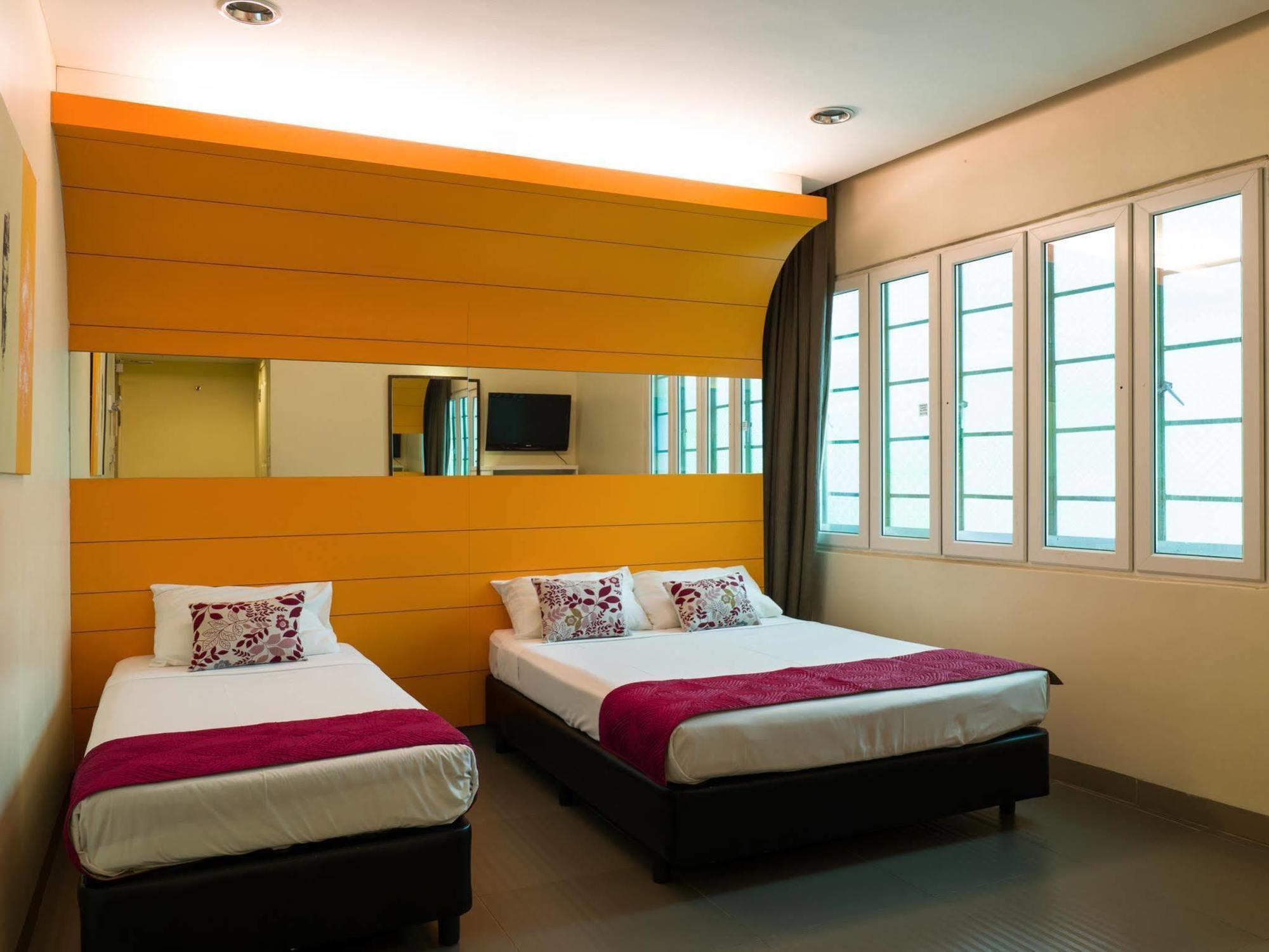 Hotel 81 Rochor Singapore Exterior photo